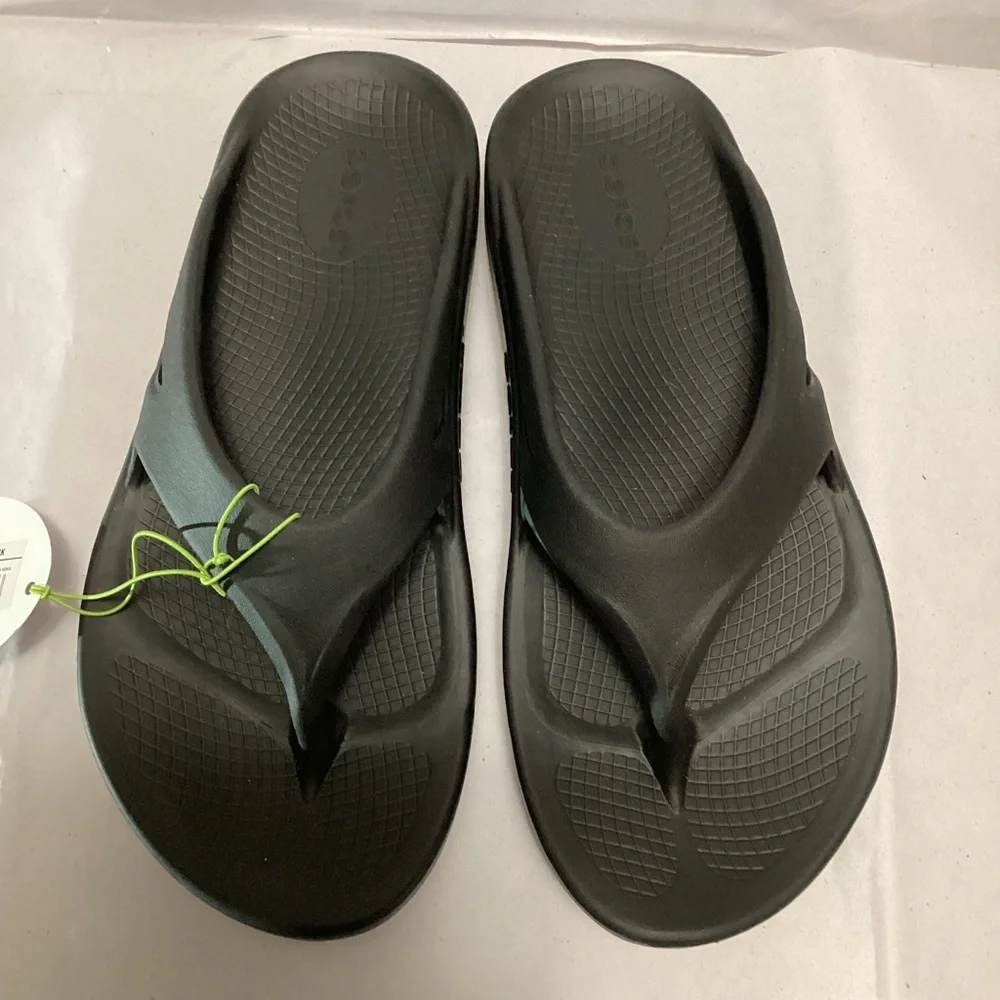 Oofos unisex original Black Flip Flop Sandals man’s size 7 women’s size 9 - Picture 2 of 9